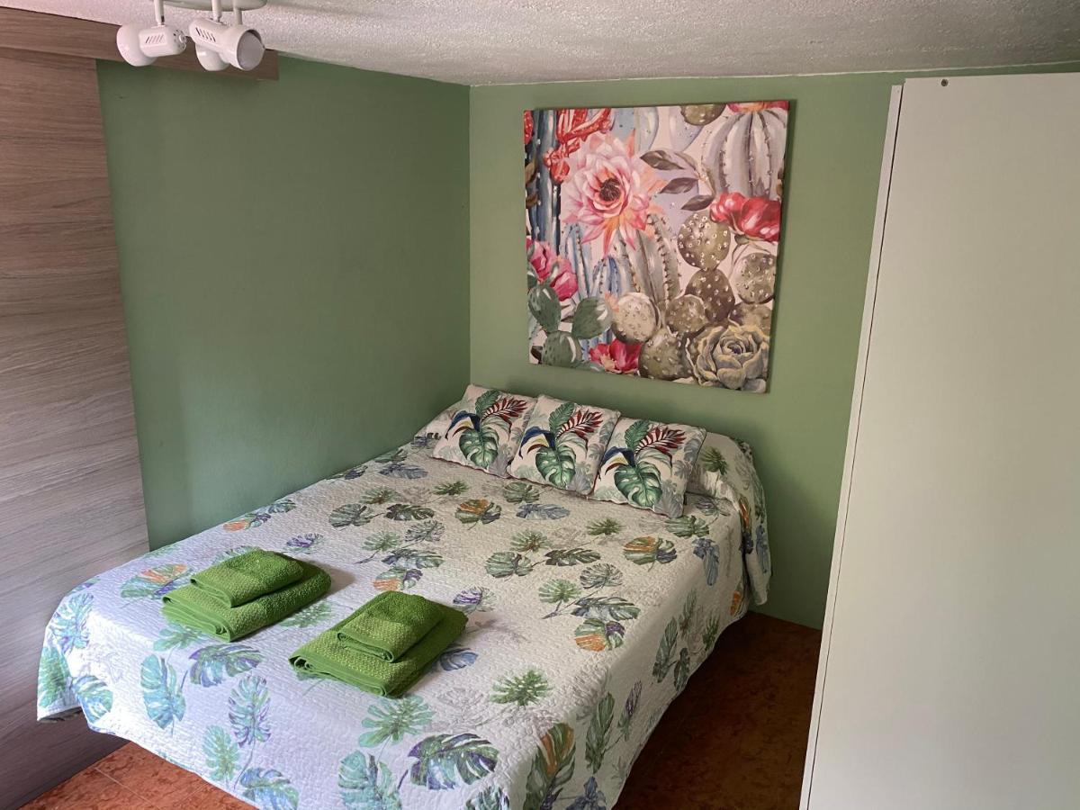 Estudio En La Playa De Calafell. Barcelona Экстерьер фото